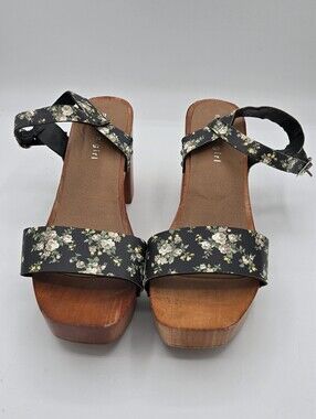 Madden Girl - G-Charm Y2K 90s Style Floral Platform Sandals W Wooden Block Heels